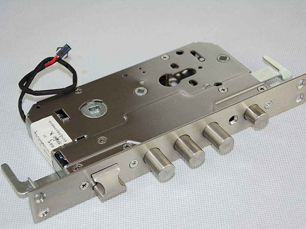 高港24小时上门开锁公司